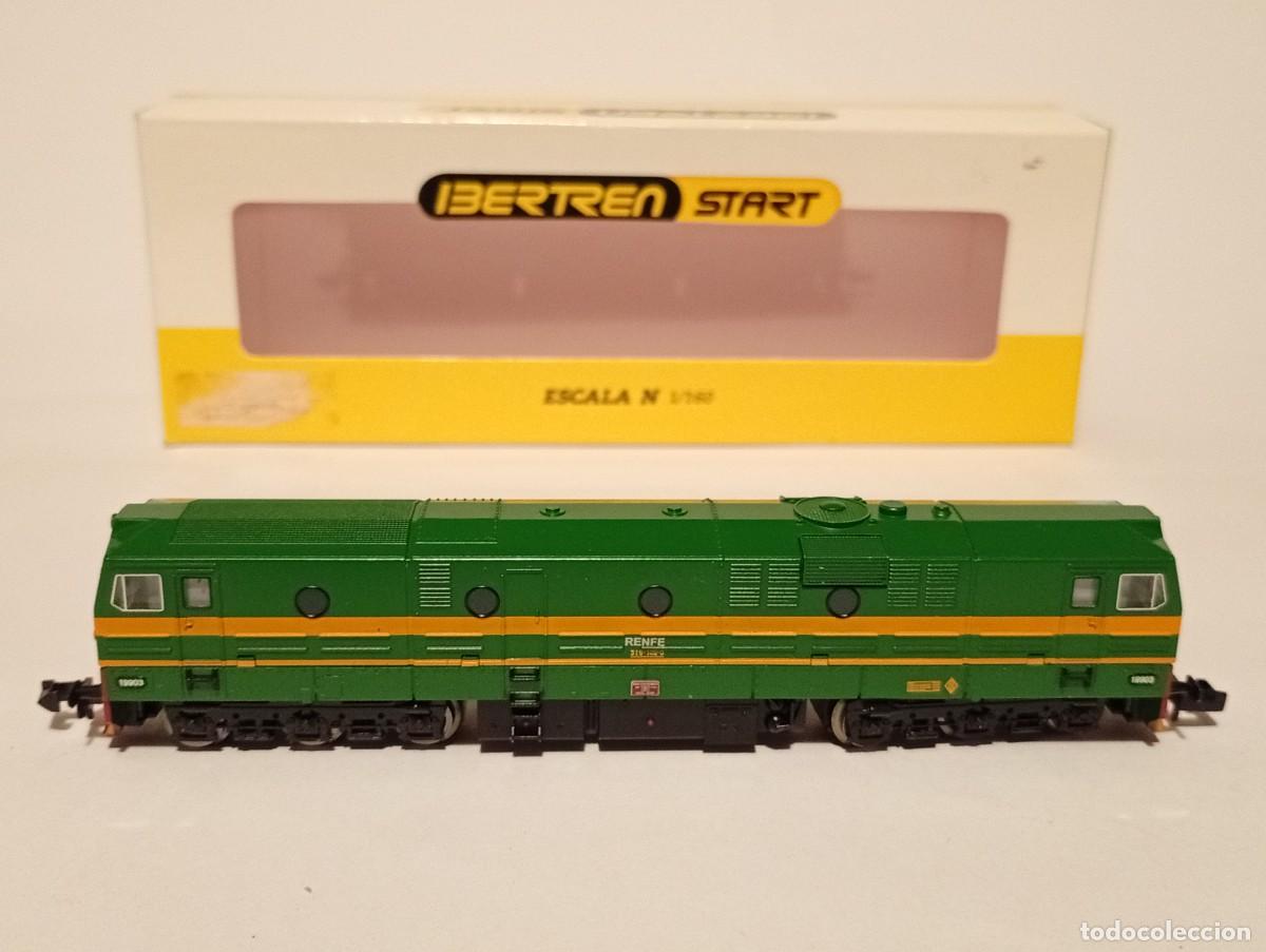Trenes escala: LOCOMOTORA DI&Eacute;SEL RENFE SERIE 319 -19903- IBERTREN N 23011