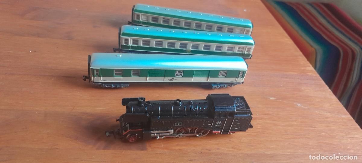 Trenes escala: Tren Ibertren locomotora D66( luz y humo) + 3 coches de pasajeros