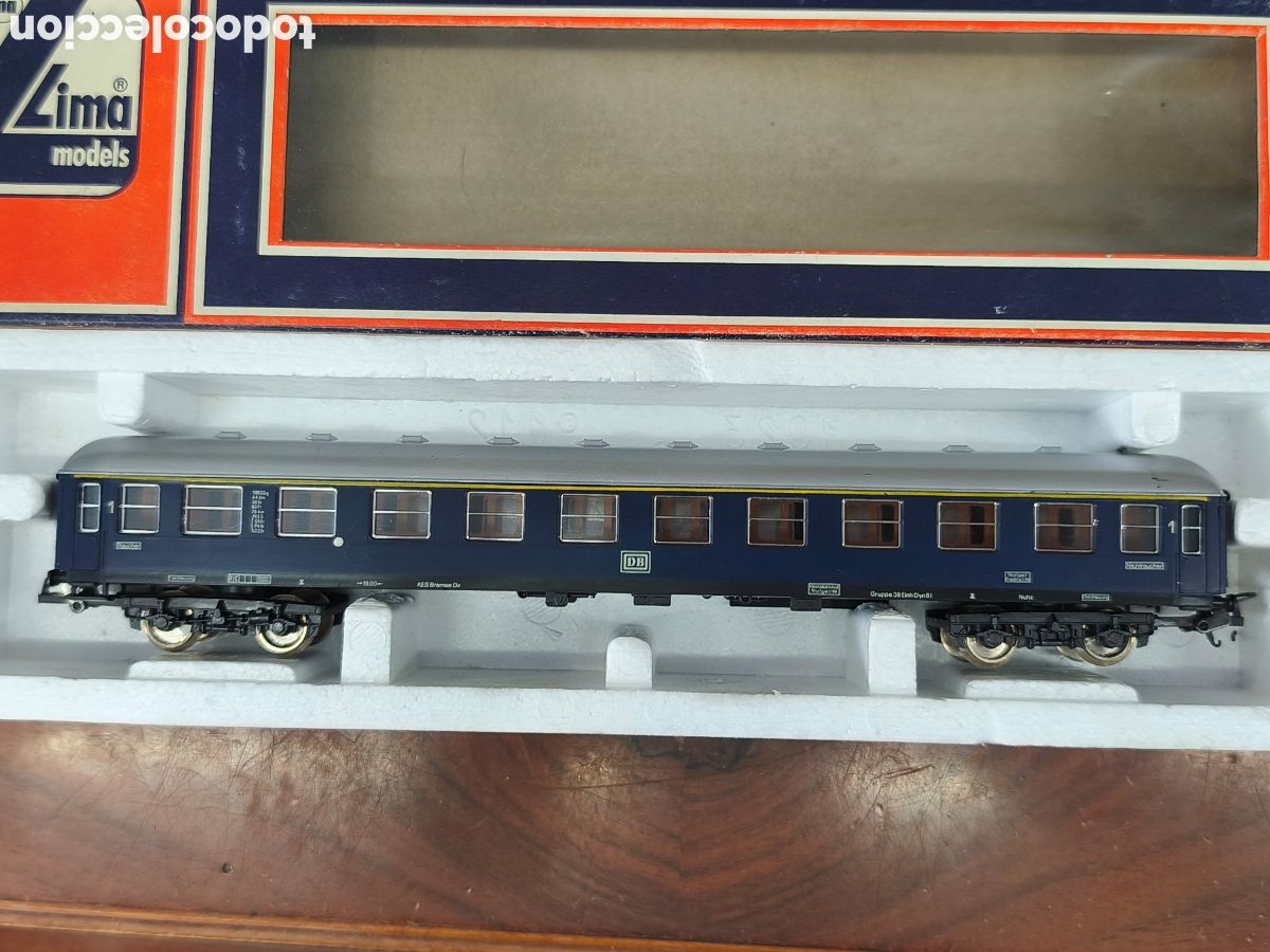 Trenes Escala: Vag&oacute;n de pasajeros lima H0 9241