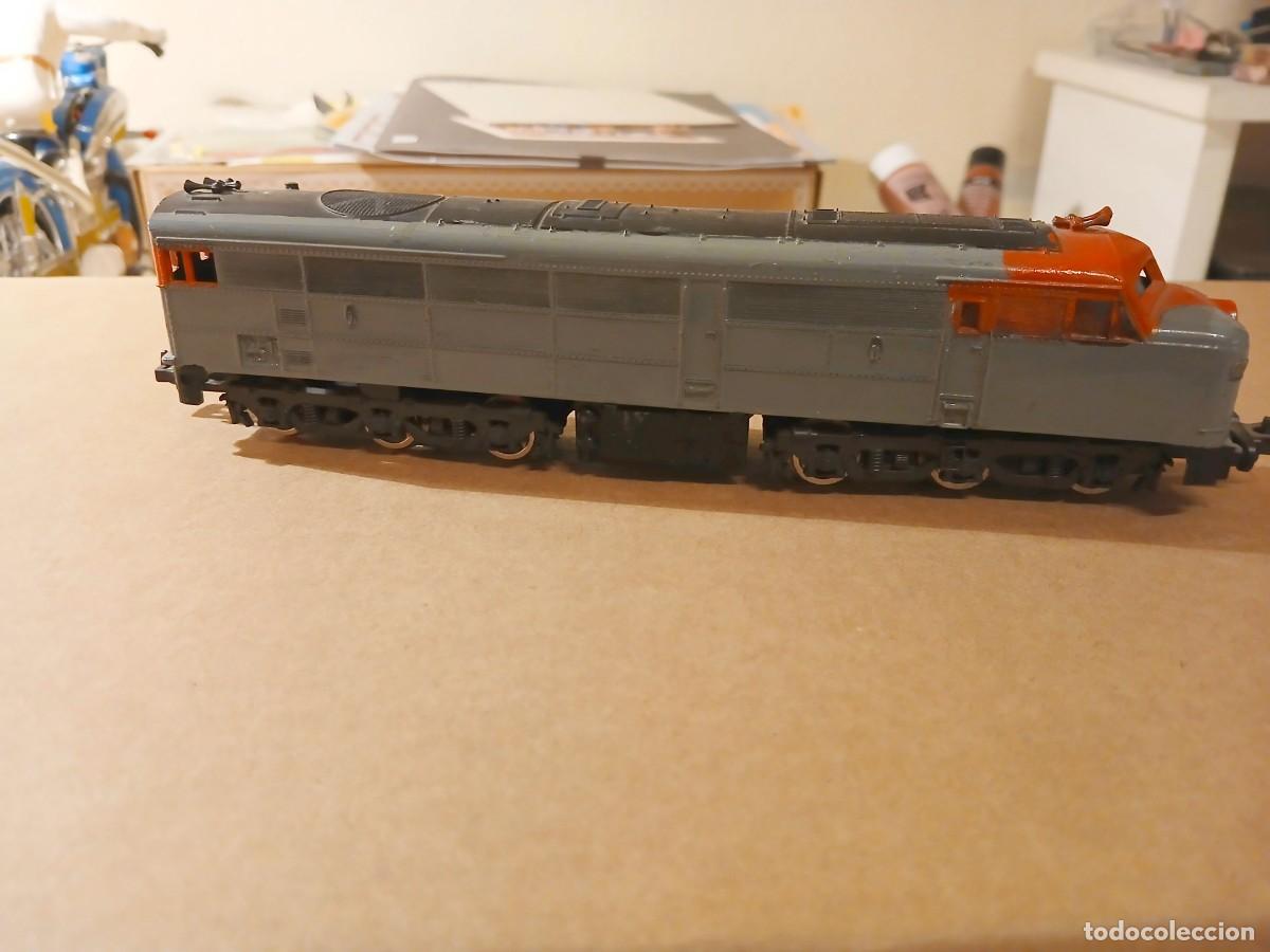 Trenes Escala: LOCOMOTORA LIMA HO GRIS