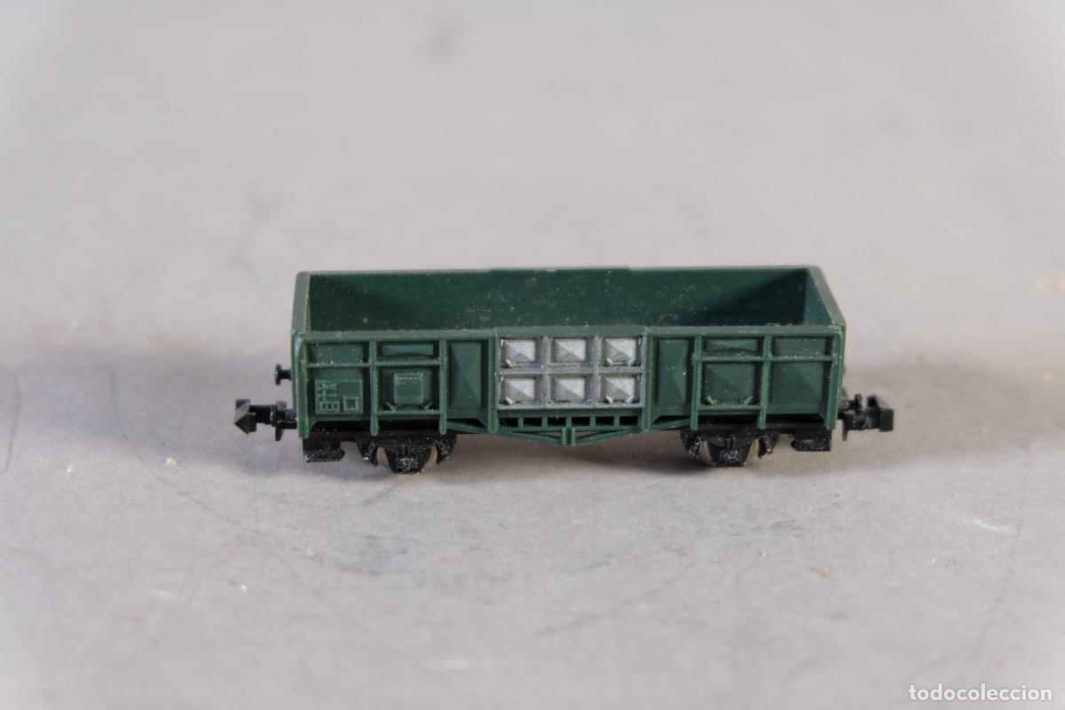 Trenes escala: Vag&oacute;n LIMA verde escala N