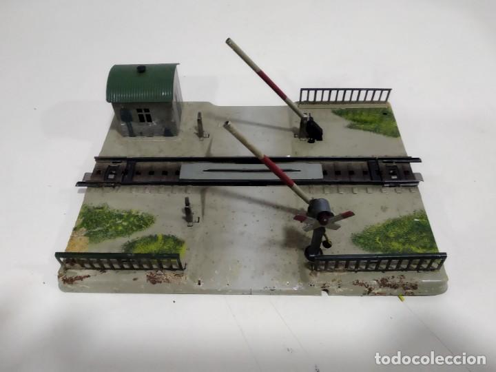Trenes escala: ANTIGUO PASO A NIVEL DE MARKLIN - Foto 1