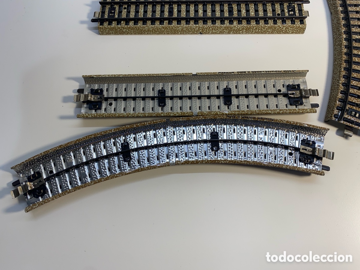 Trenes escala: 6 v&iacute;as MARKLIN HO recta ref. 5106 y curva ref. 5100 - Foto 5
