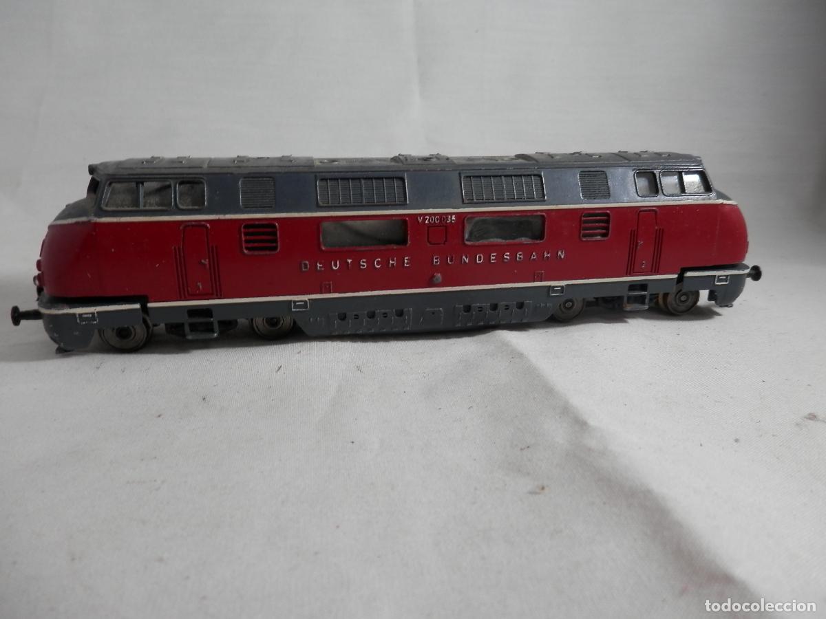 Trenes Escala: LOCOMOTORA DIESEL DE LA DB ESCALA HO DE MARKLIN CORRIENTE CONTINUA.