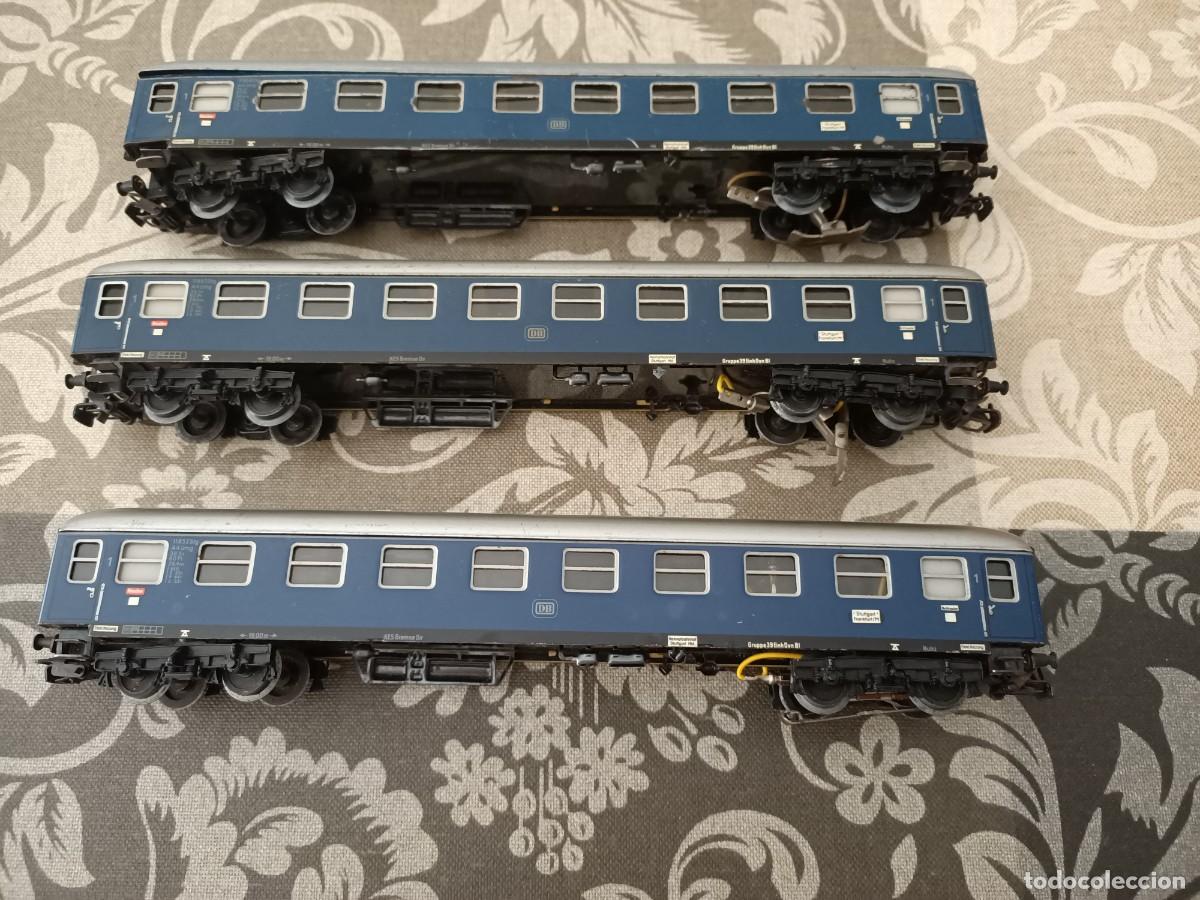 Trenes Escala: Marklin. Tres vagones viajeros con luz.