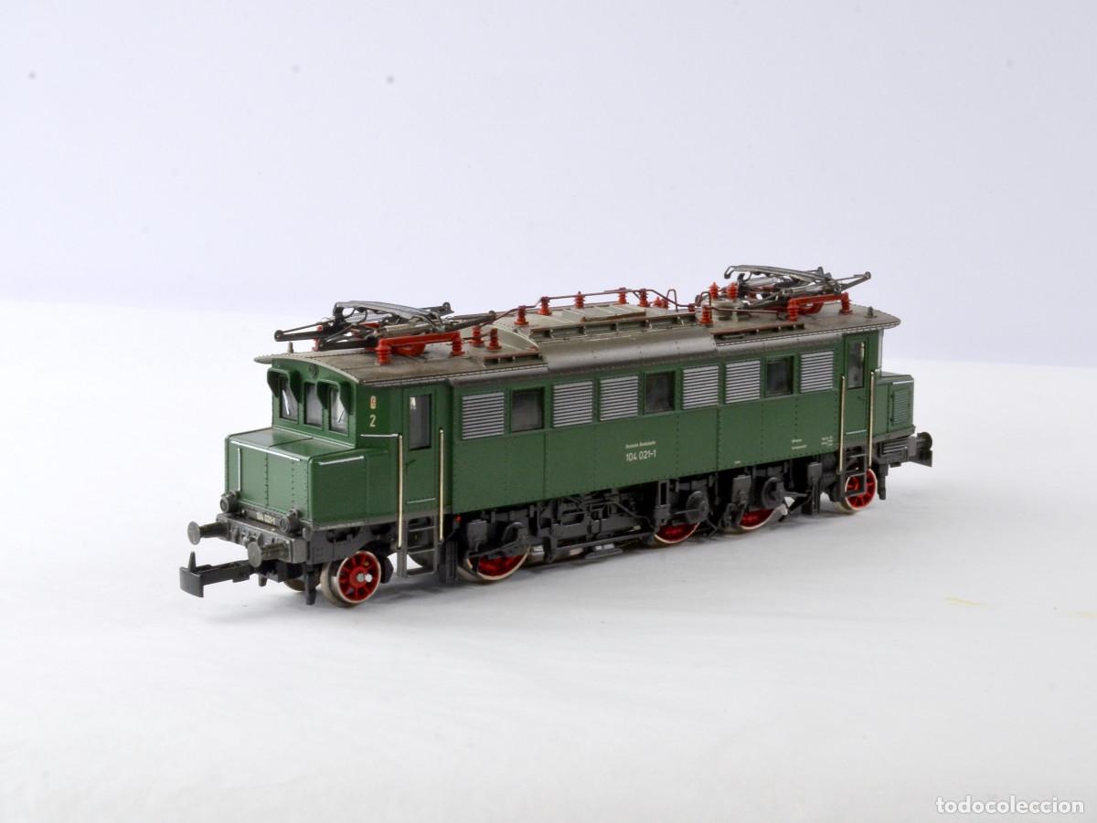 Trenes escala: M&auml;rklin Escala H0 CA 3049 Locomotora El&eacute;ctrica DB 104 con Caja