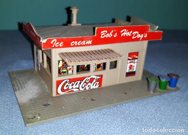 Bar coca cola para maqueta tren escala n con lu - Vendido en Venta