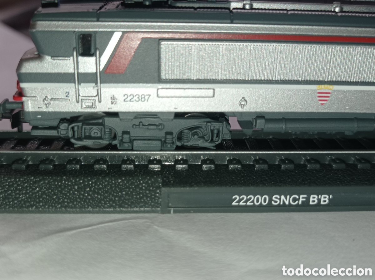 Trenes escala: Locomotora est&aacute;tica 22200 SNCF BB - Foto 4