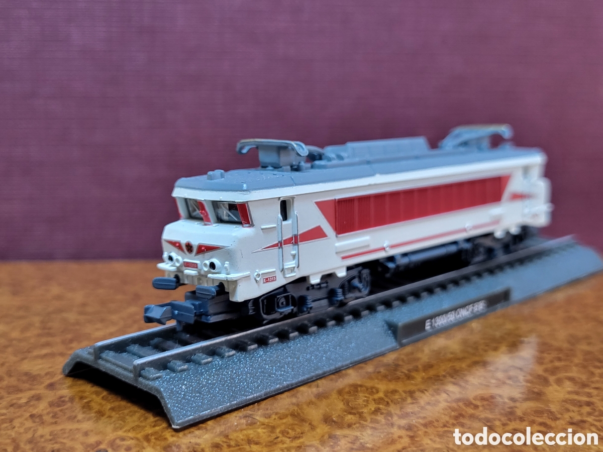 Trenes escala: LOCOMOTORA ESTATICA. ESCALA N. E 1300/50 ONCF BB. - Foto 2