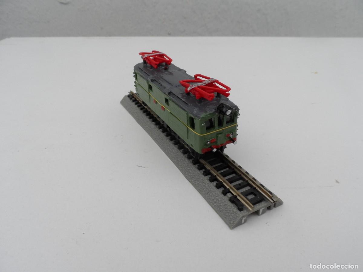 Trenes Escala: LOCOMOTORA SERIE 100 DE RENFE ESCALA N