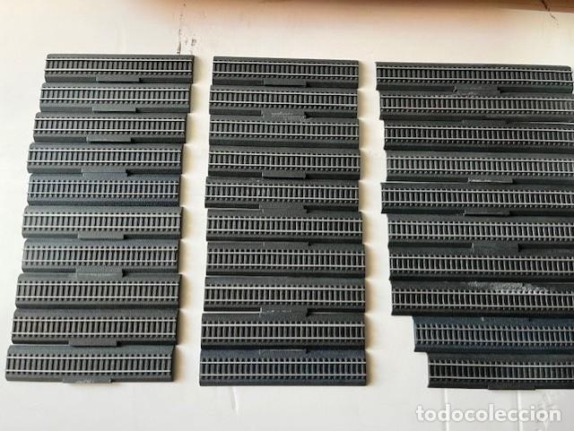 Trenes Escala: 30 PEANAS VIAS PARA EXPOSITOR LOCOMOTORAS ESCALA N