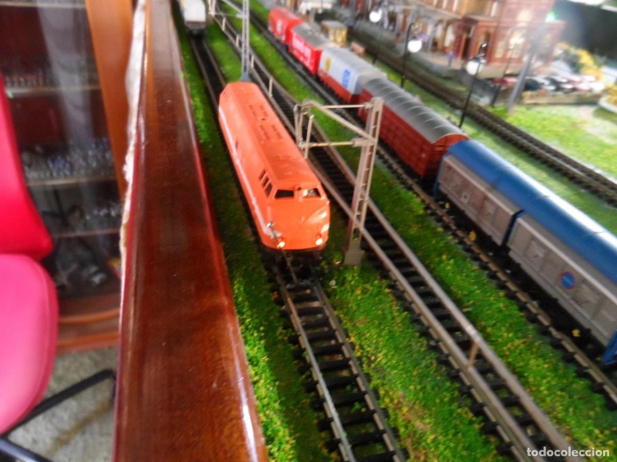 Trenes Escala: LOCOMOTORA MINITRIX CON LUZ ESCALA N