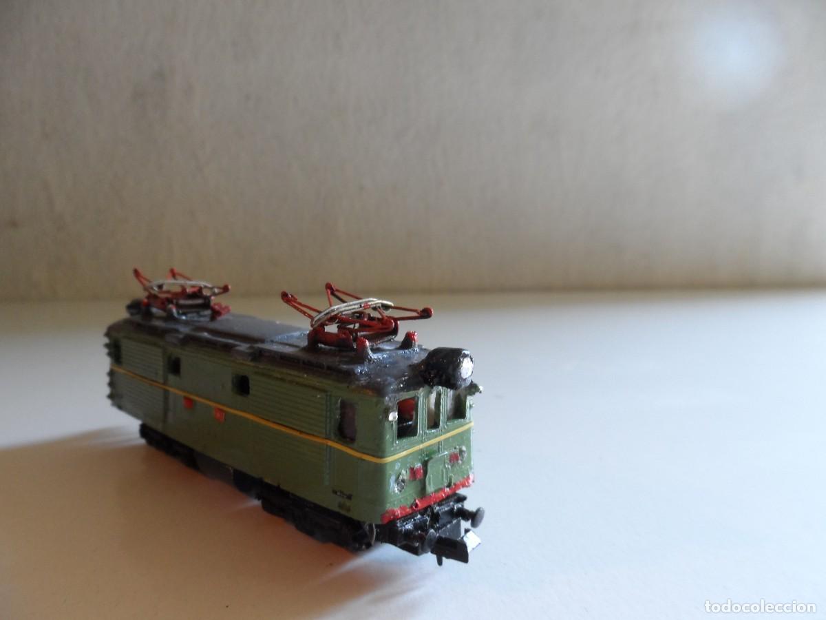 Trenes Escala: LOCOMOTORA RENFE 1000 ESCALA N