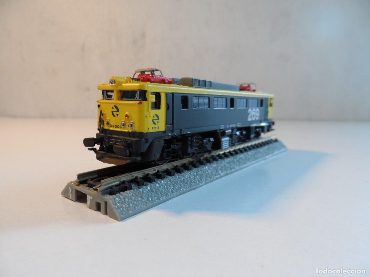 Trenes Escala: LOCOMOTORA 269 RENFE REMOTORIZADA CON KATO ESCALA N