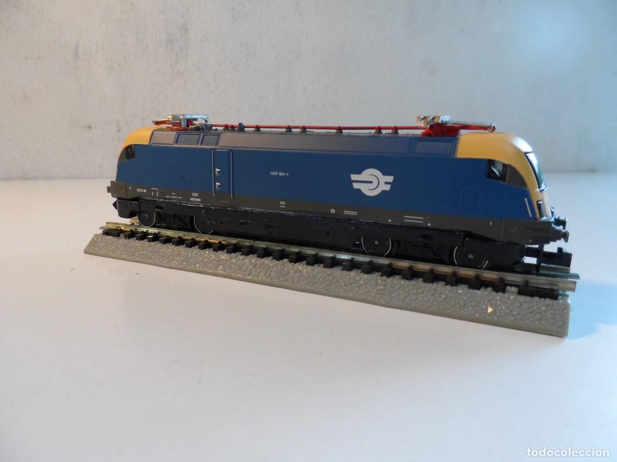 Comboios Escala: LOCOMOTORA MAV 1047 REMOTORIZADA CON MINITRIX ESCALA N