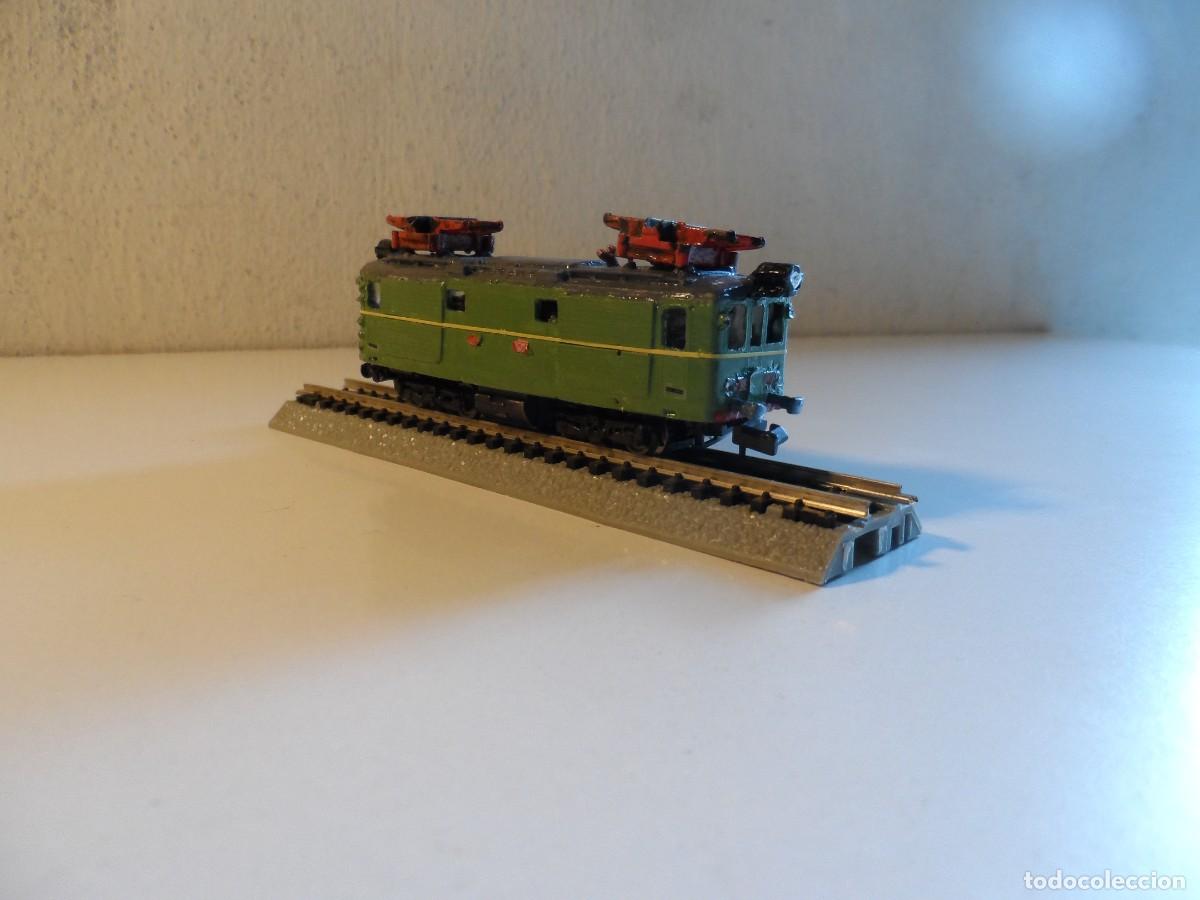 Trenes Escala: LOCOMOTORA RENFE 1000 ESCALA N