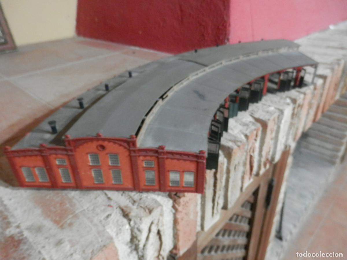 Trenes Escala: COCHERA PARA LOCOMOTORAS ESCALA N DE ARNOLD