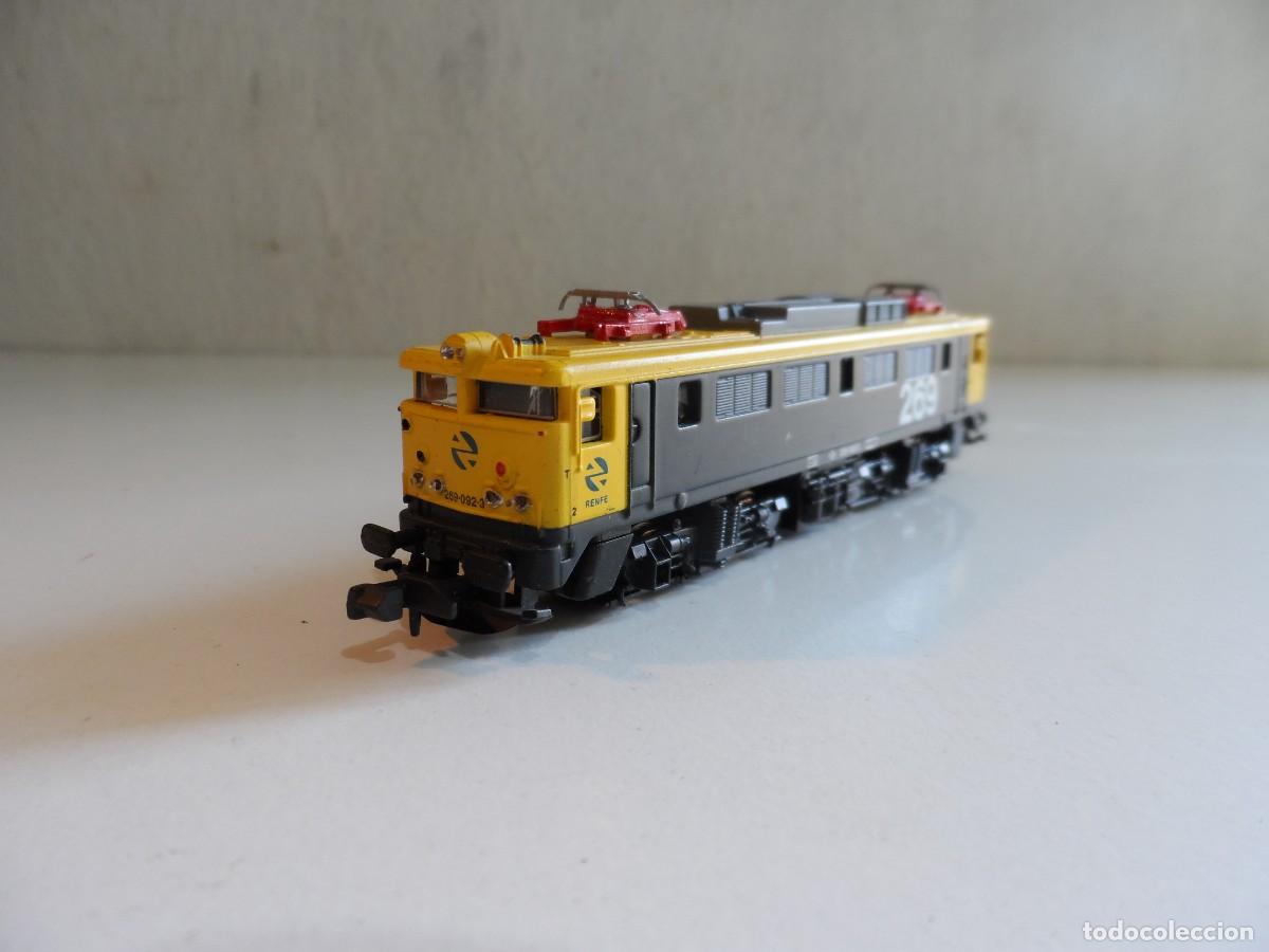 Trenes Escala: LOCOMOTORA 269 RENFE REMOTORIZADA CON KATO ESCALA N