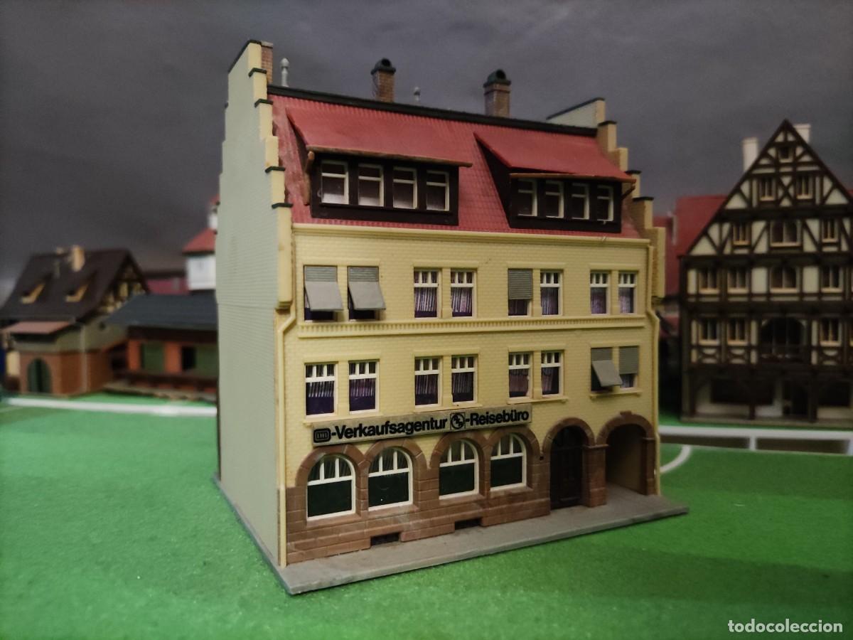 Trenes Escala: Edificio Urbano Verkaufsagentur Reiseb&uuml;ro Kibri Escala N