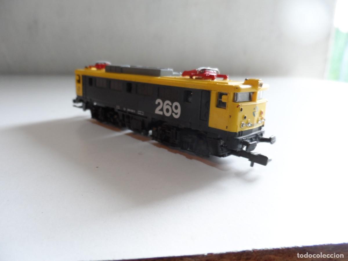 Trenes Escala: LOCOMOTORA 269 RENFE REMOTORIZADA CON KATO ESCALA N