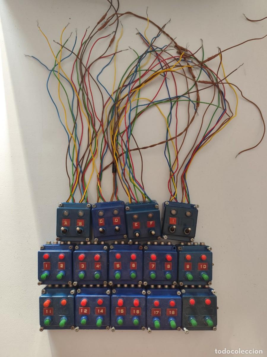 Trenes Escala: 14 Pupitres mandos para desv&iacute;os (4 con cables) Aneste Escala N