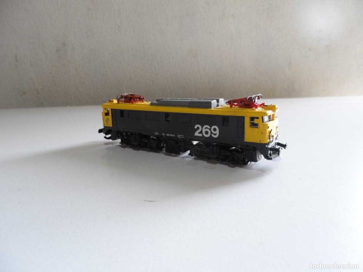 Trenes Escala: LOCOMOTORA 269 RENFE REMOTORIZADA CON KATO ESCALA N