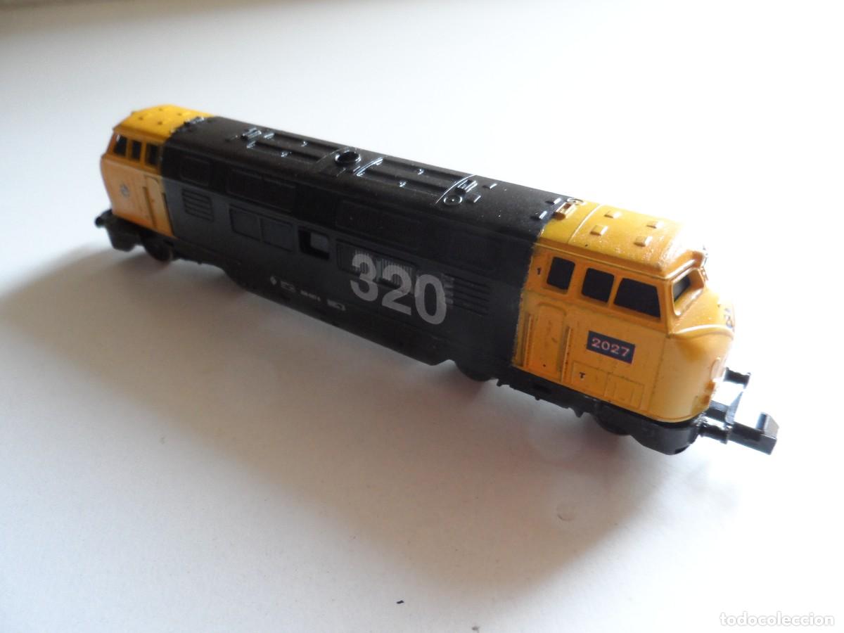 Trenes escala: LOCOMOTORA 320 RENFE MINITRIX ESCALA N