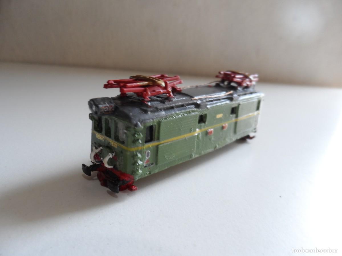 Trenes escala: CARCASA DE LOCOMOTORA RENFE SERIE 1000 ESCALA N