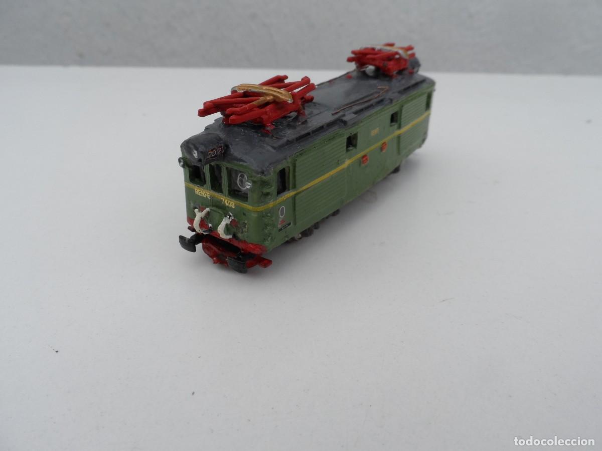 Trenes escala: LOCOMOTORA RENFE 1000 MOTORIZADA CON KATO ESCALA N