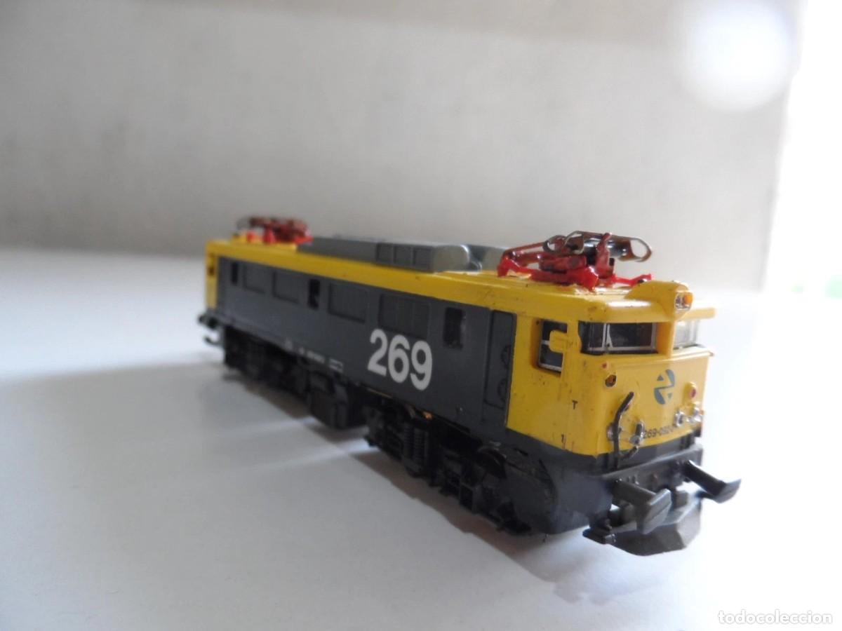 Trenes escala: LOCOMOTORA 269 RENFE REMOTORIZADA CON KATO ESCALA N