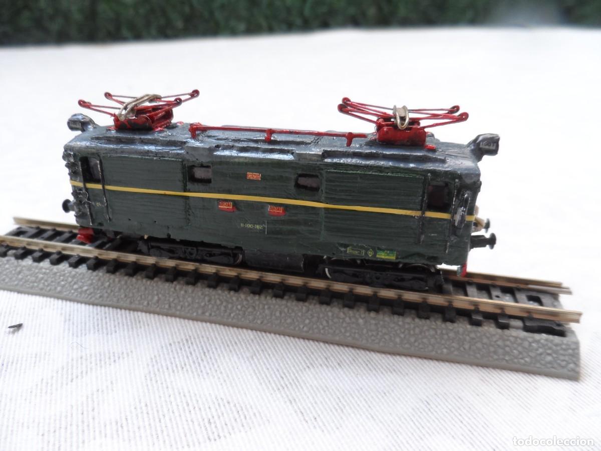 Trenes escala: LOCOMOTORA 1000 RENFE MOTORIZADA CON MINITRIX ESCALA N