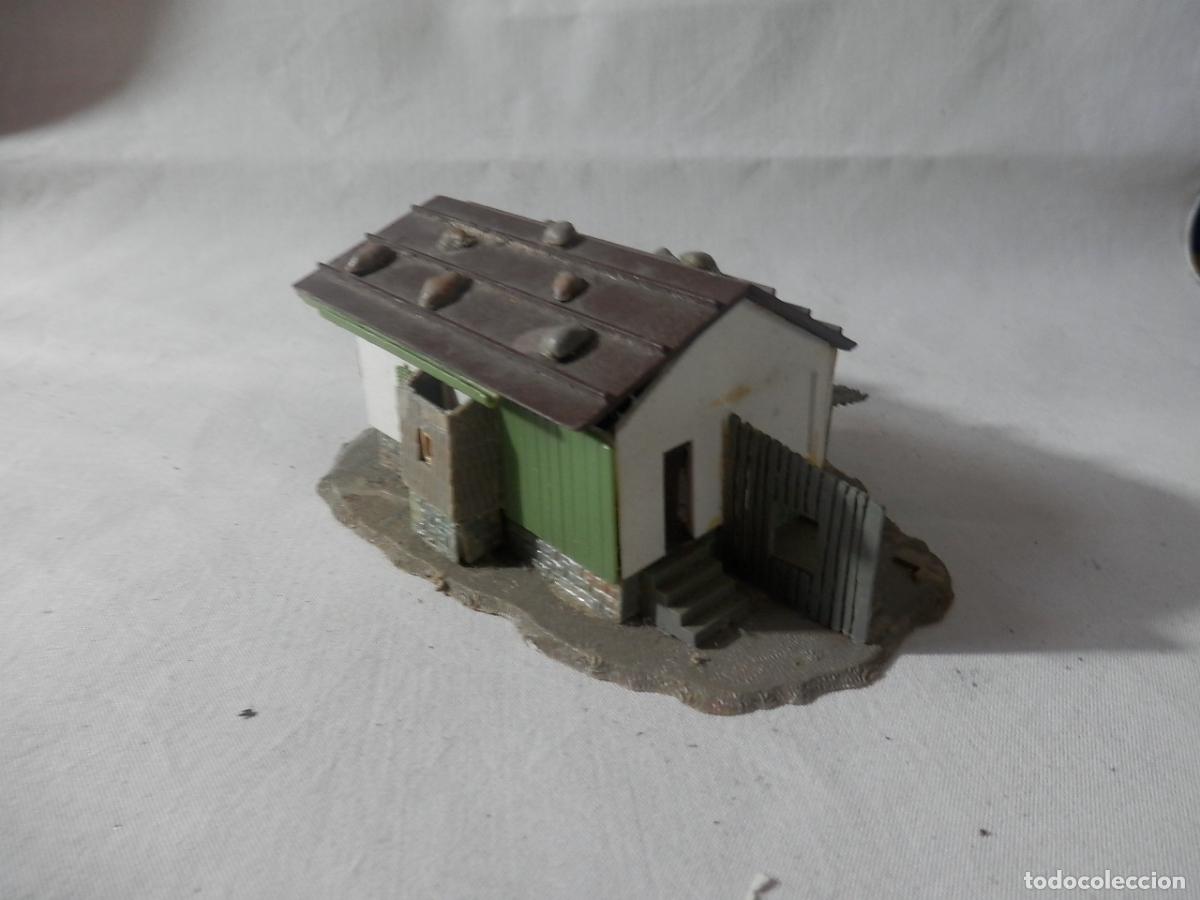 Scale Trains: EDIFICIO DE MONTA&Ntilde;A ESCALA N DE FALLER