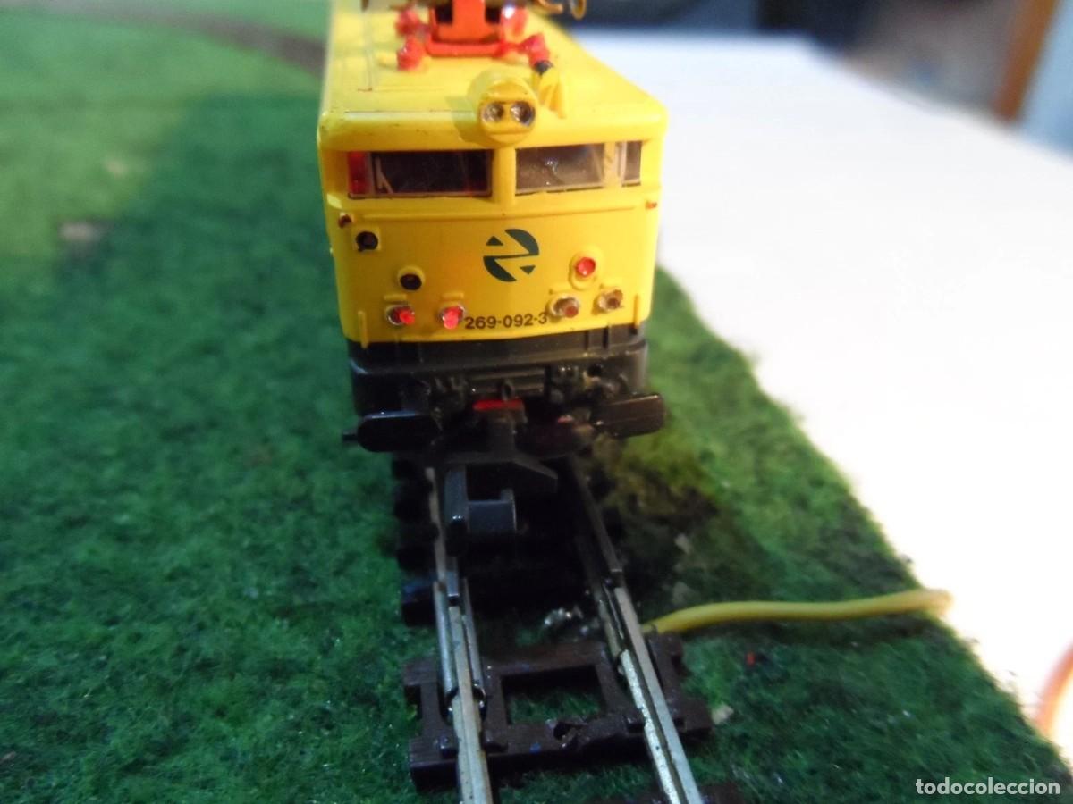 Trenes escala: LOCOMOTORA 269 RENFE REMOTORIZADA CON KATO ESCALA N