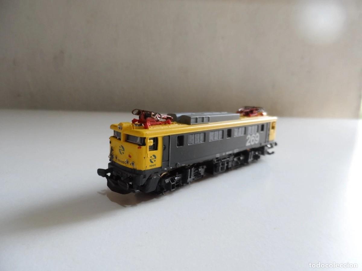 Trenes escala: LOCOMOTORA 269 RENFE REMOTORIZADA CON KATO ESCALA N