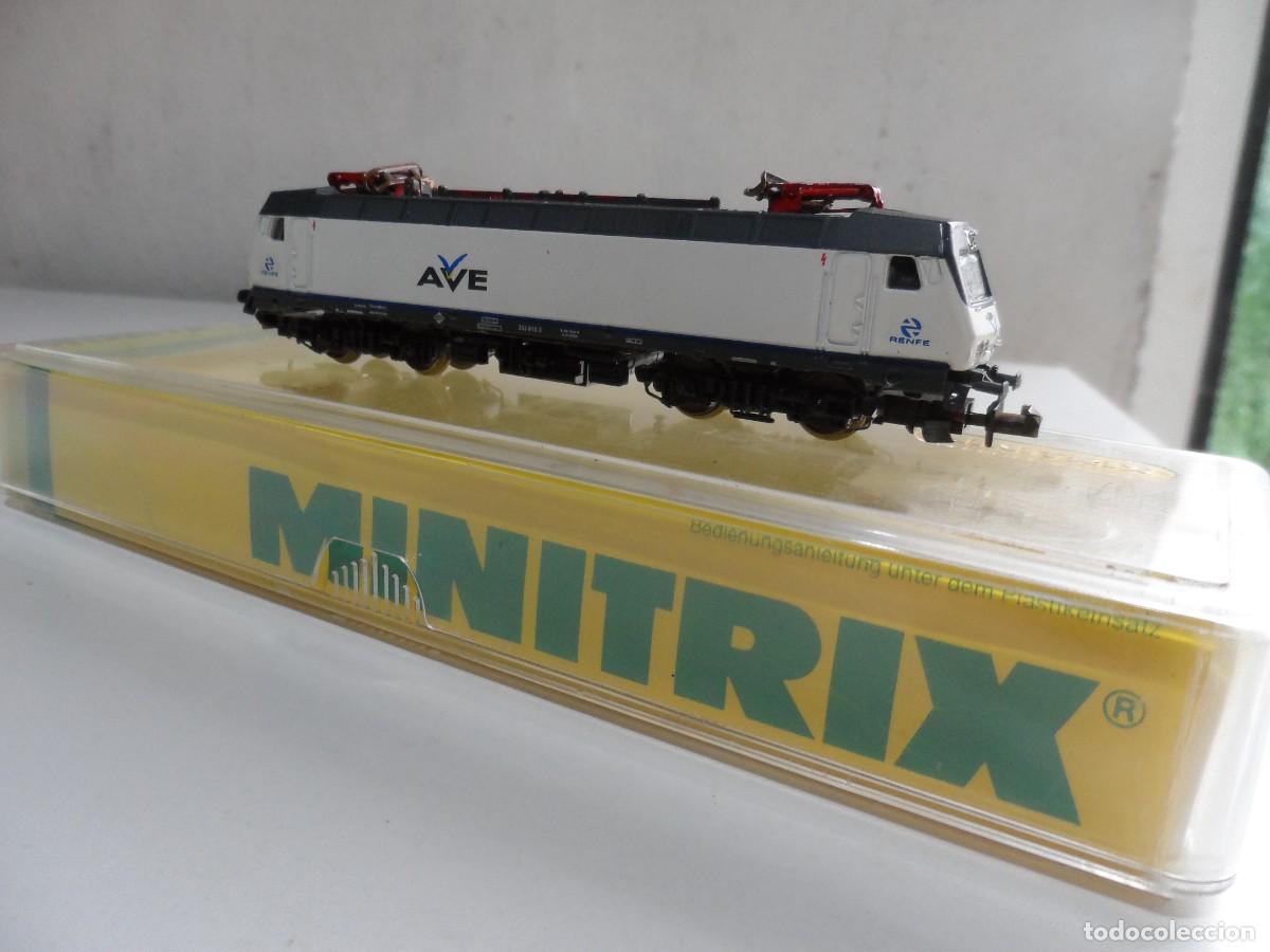 Trenes escala: LOCOMOTORA MOTORIZADA MINITRIX CON CARCASA AVE RENFE ESCALA N