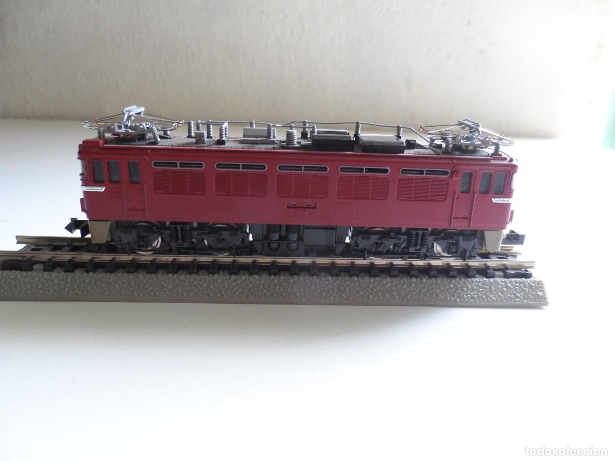 Trenes escala: LOCOMOTORA KATO BUEN ESTADO CON LUZ ESCALA N
