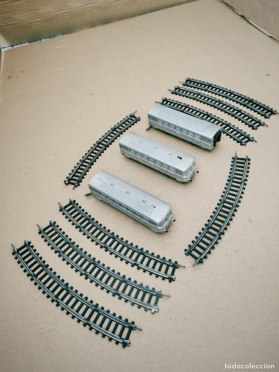 Trenes escala: Jyesa HO: Locomotora + 2 vagones + 8 tramos curvos de v&iacute;a