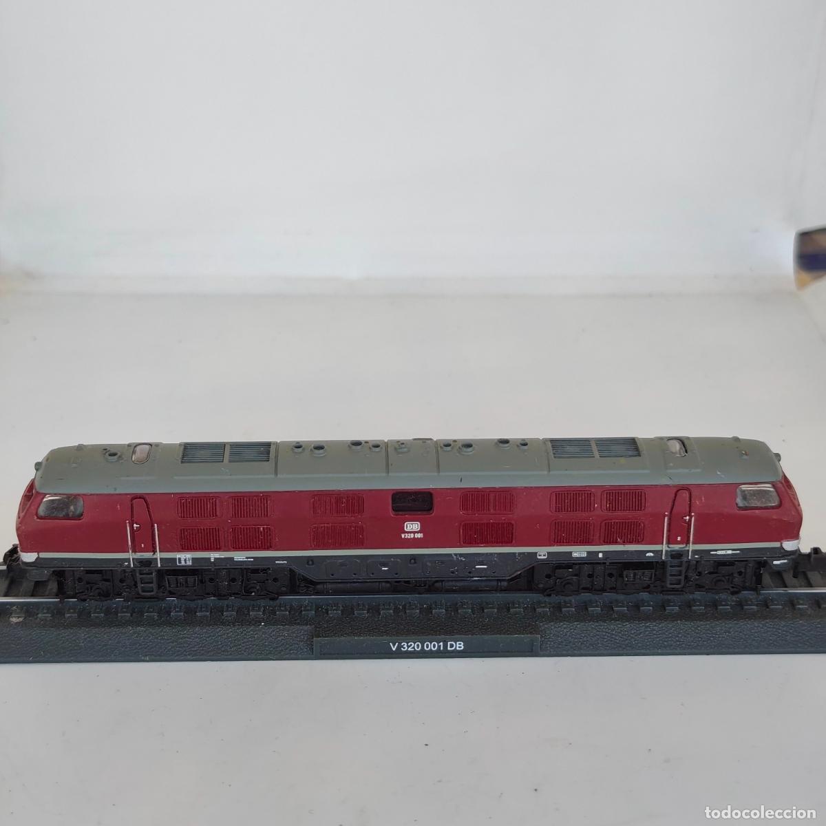 Trenes escala: Locomotora de tren est&aacute;tica, escala 1:160 , V 320 DB , Alemania.