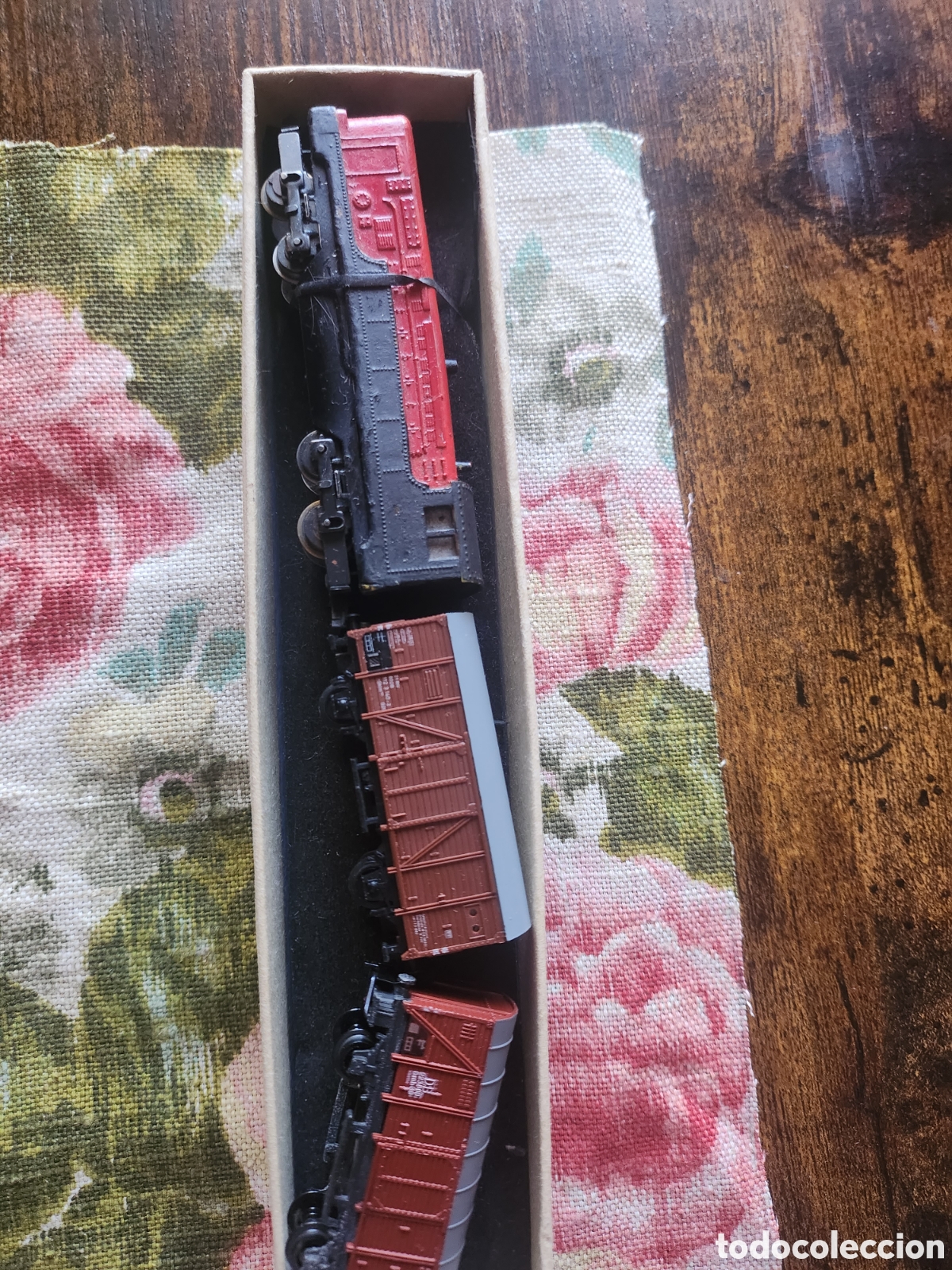 Trenes escala: Locomotora y 2 vagones