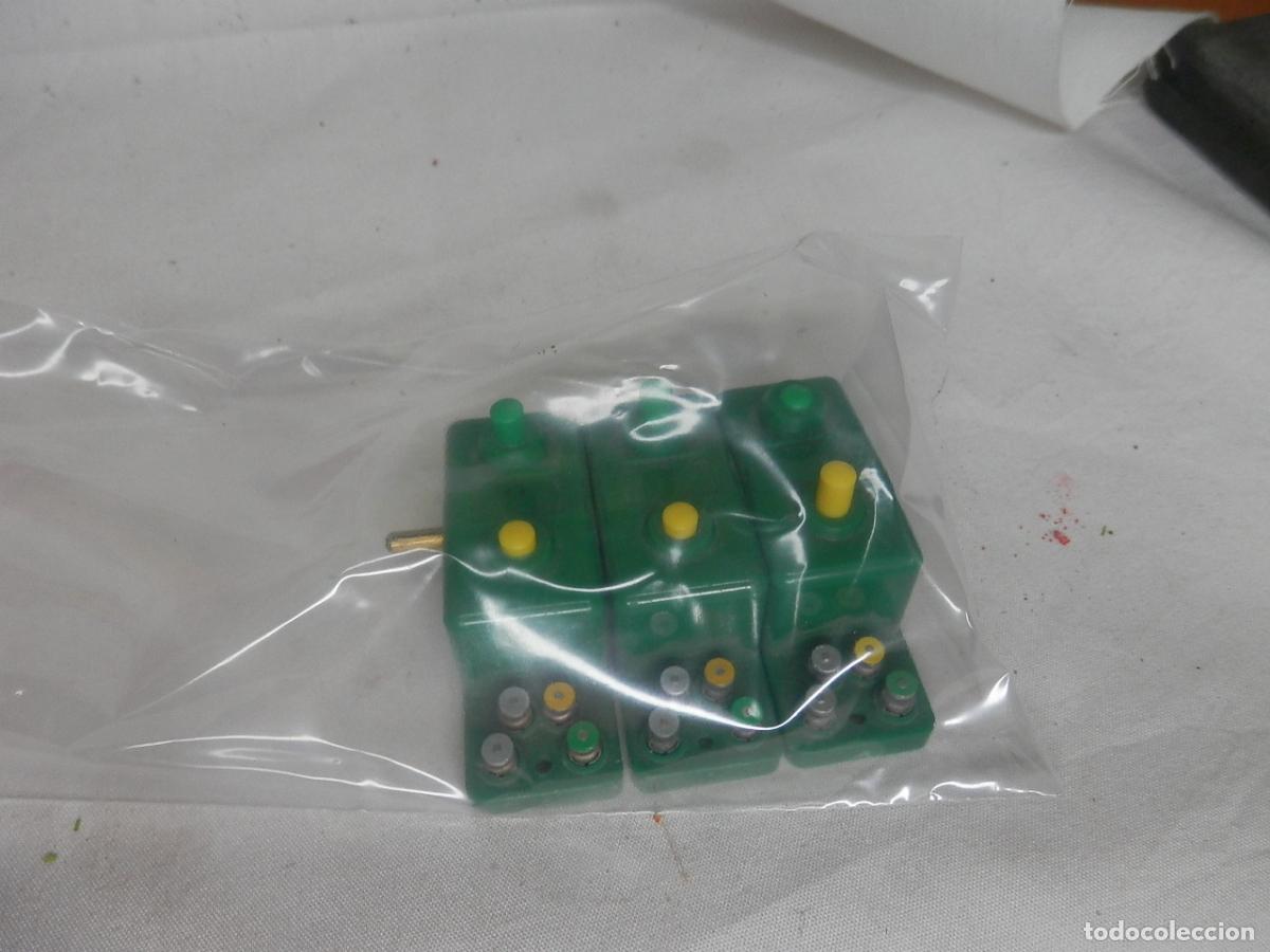Trenes escala: LOTE PUPITRES DE MINITRIX