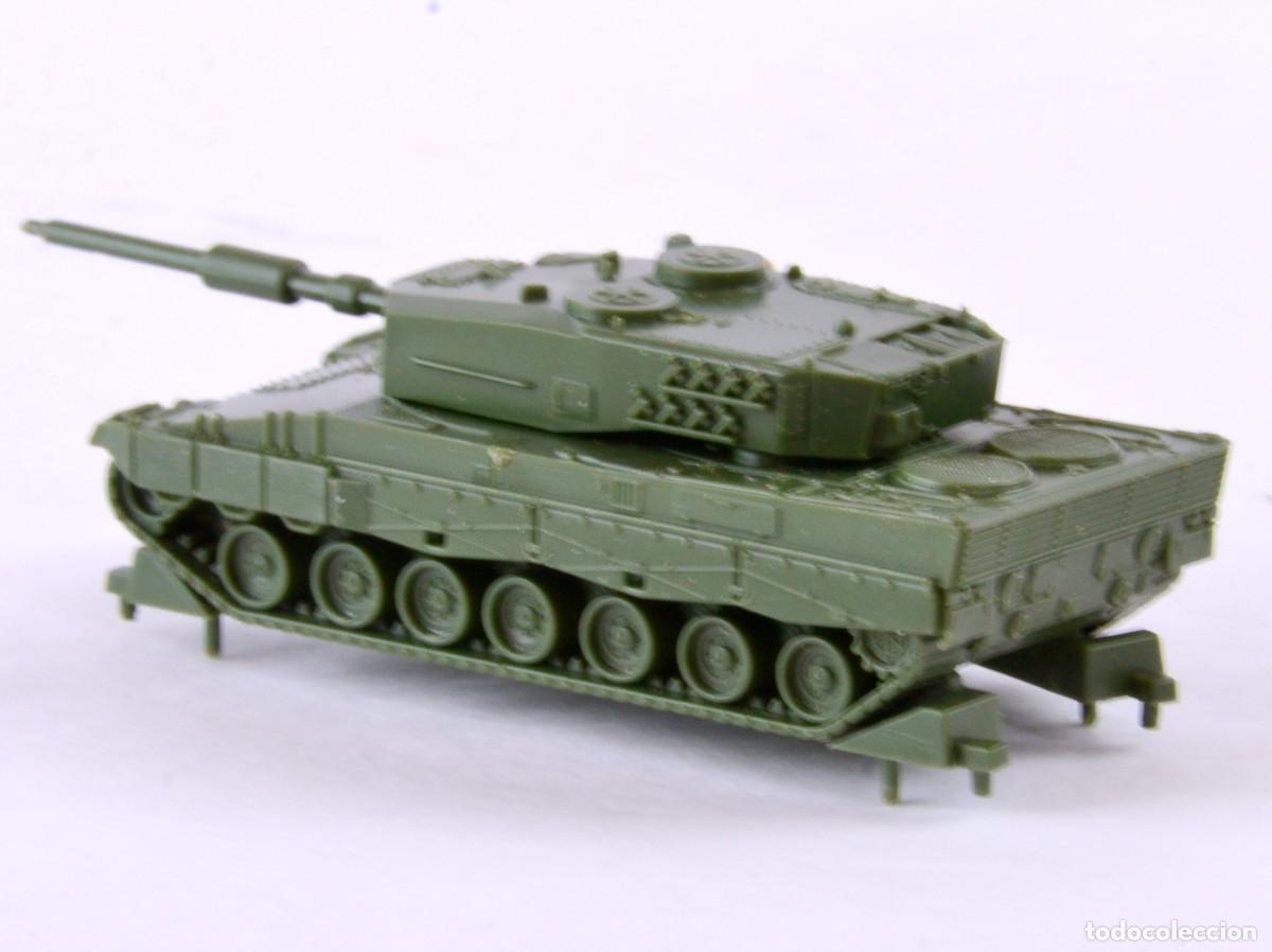 Trenes escala: Roco Escala N Tanque Leopard 2 Impecable con Caja - Foto 2
