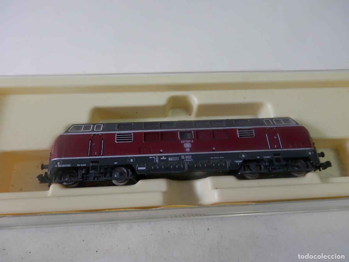 Scale Trains: LOCOMOTORA DIESEL DE LA DB ESCALA N DE MINITRIX