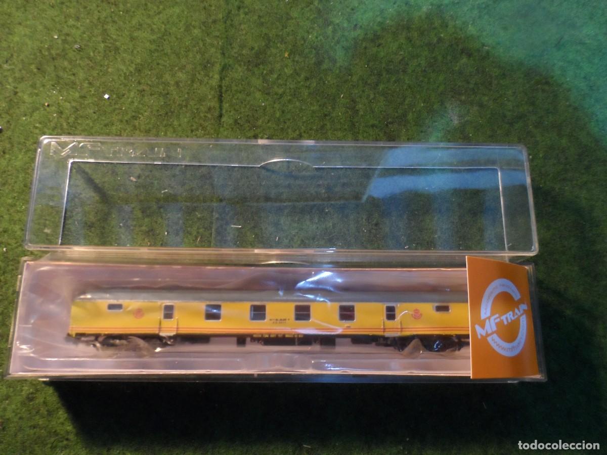 Trenes escala: VAGON FURGON CORREOS MF TRAIN CON LUZ REPINTADO ESCALA N