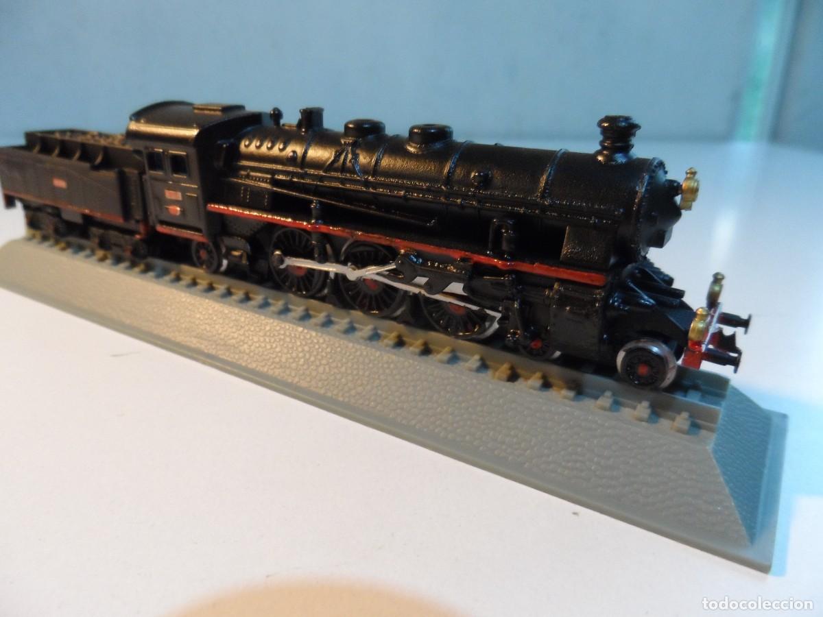 Trenes escala: LOCOMOTORA VAPOR RENFE EST&Aacute;TICA SIN MOTOR ESCALA N