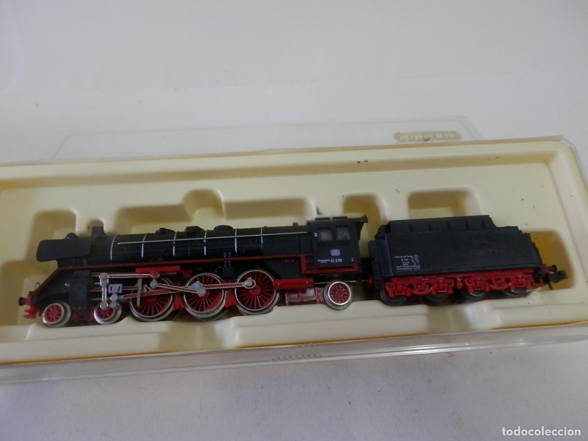 Trenes escala: LOCOMOTORA VAPOR DE LA DB 01 236 ESCALA N DE MINITRIX