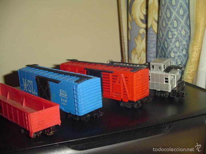 Trenes escala: Paya H0. Conjunto de 4 vagones americanos.