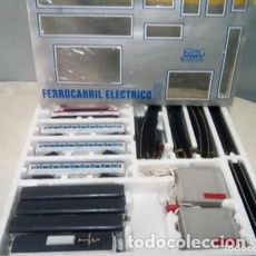 JEU DE 7 Wagons Électrifiés Paya. Étain. Échelle 0. Vers 1950. EUR 900 JEU DE 7 Wagons Électrifiés Paya. Étain. Échelle 0. Vers 1950. EUR 900