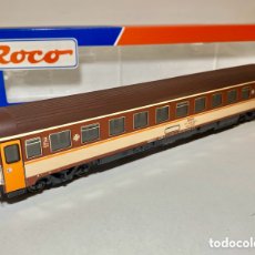 Trenes Escala: ROCO COCHE “ESTRELLA” RENFE 10220 2ª CLASE. Lote 401870769