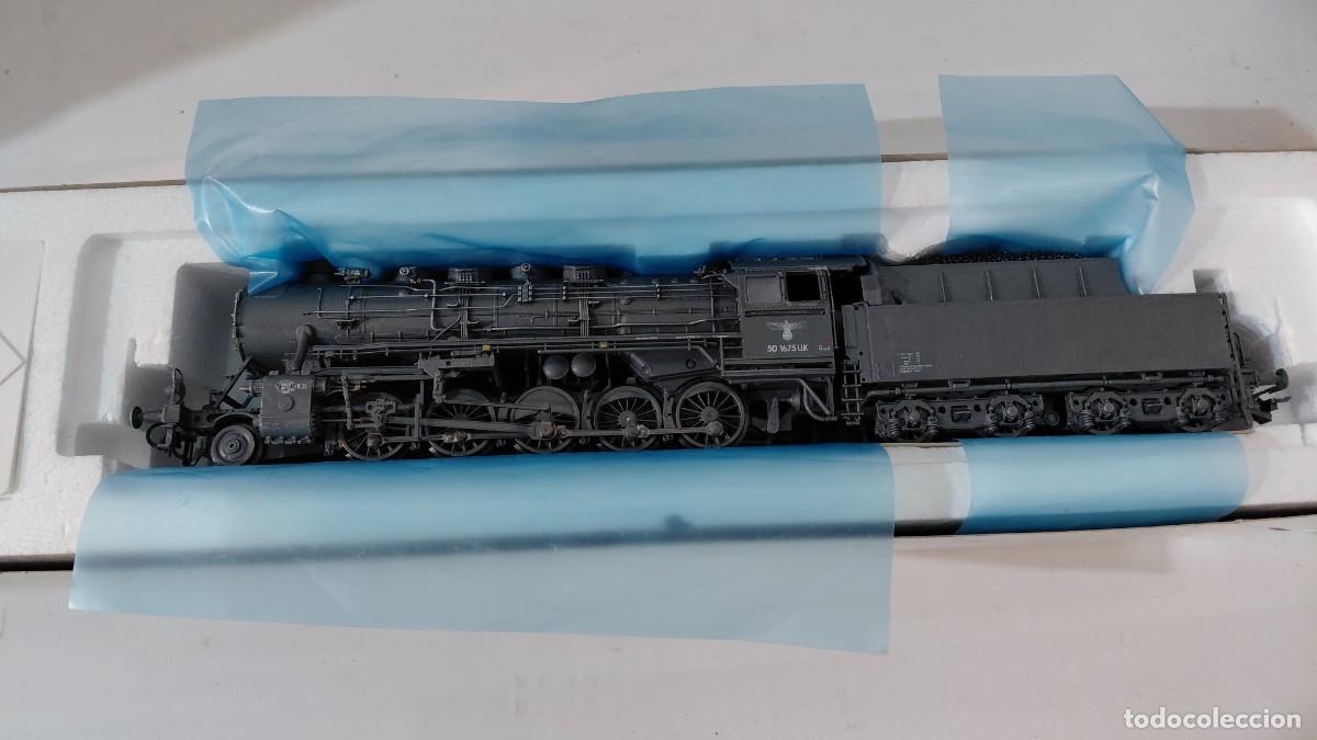 Scale Trains: Locomotora vapor ROCO BR50 UK DRG H0 CC