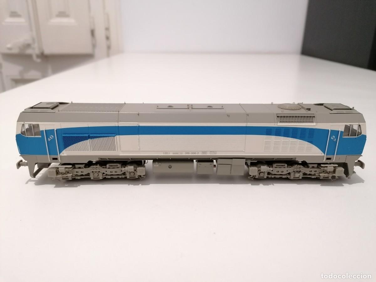 Modelleisenbahnen: Roco H0 Locomotora Di&eacute;sel 319 306-7 Grandes Lineas Renfe Digital Sonido Buen Estado